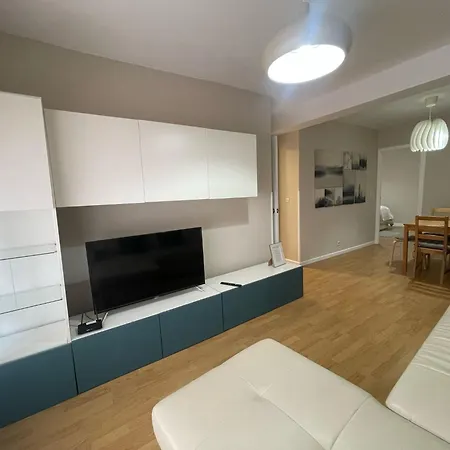 Enol Apartment
